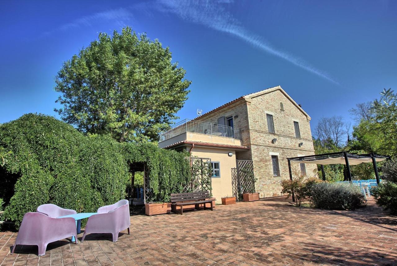 Grande Villa Storica Per Vacanze Con Giardino Privato E Piscina Ostra Zewnętrze zdjęcie