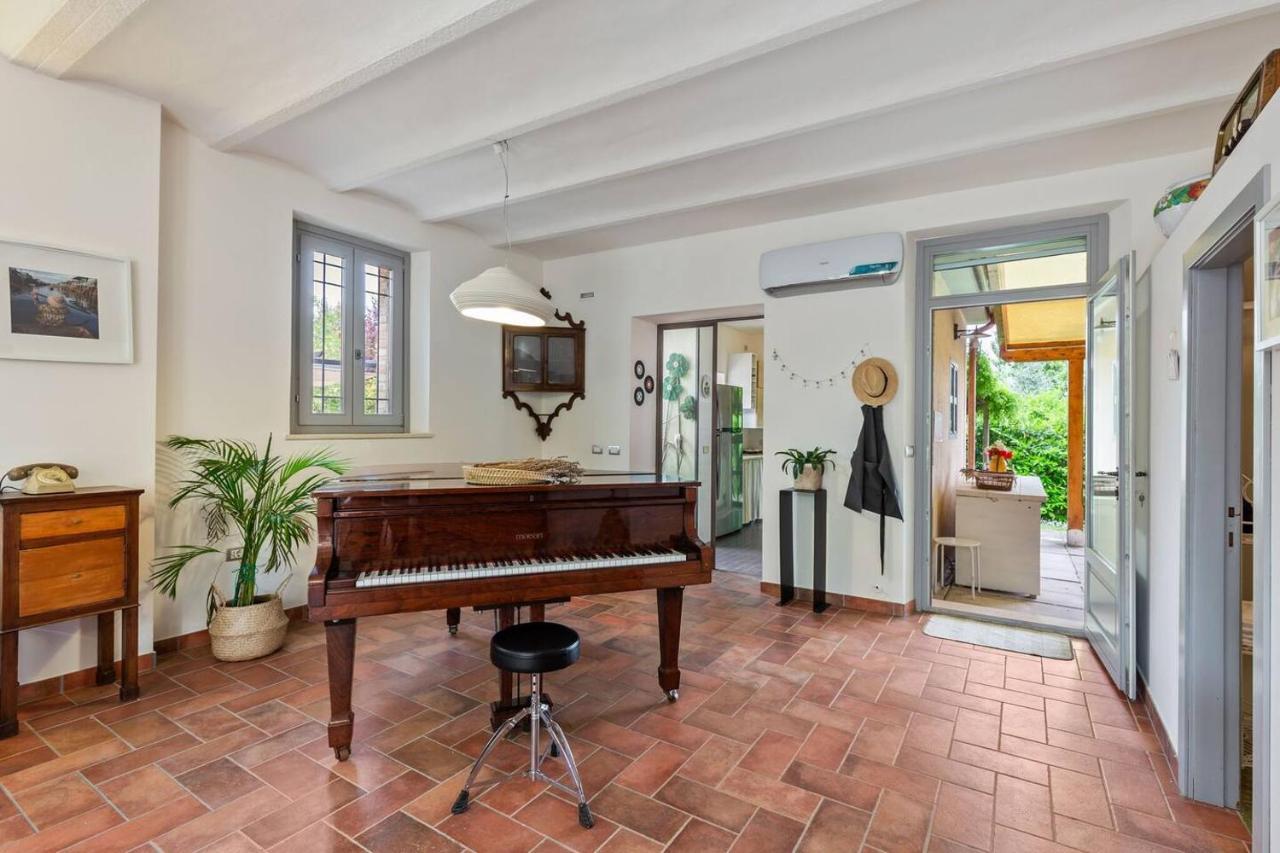Grande Villa Storica Per Vacanze Con Giardino Privato E Piscina Ostra Zewnętrze zdjęcie