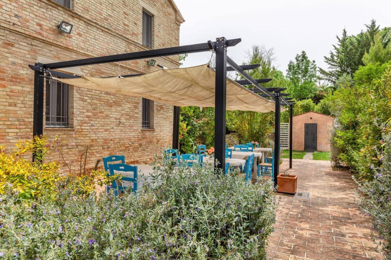 Grande Villa Storica Per Vacanze Con Giardino Privato E Piscina Ostra Zewnętrze zdjęcie