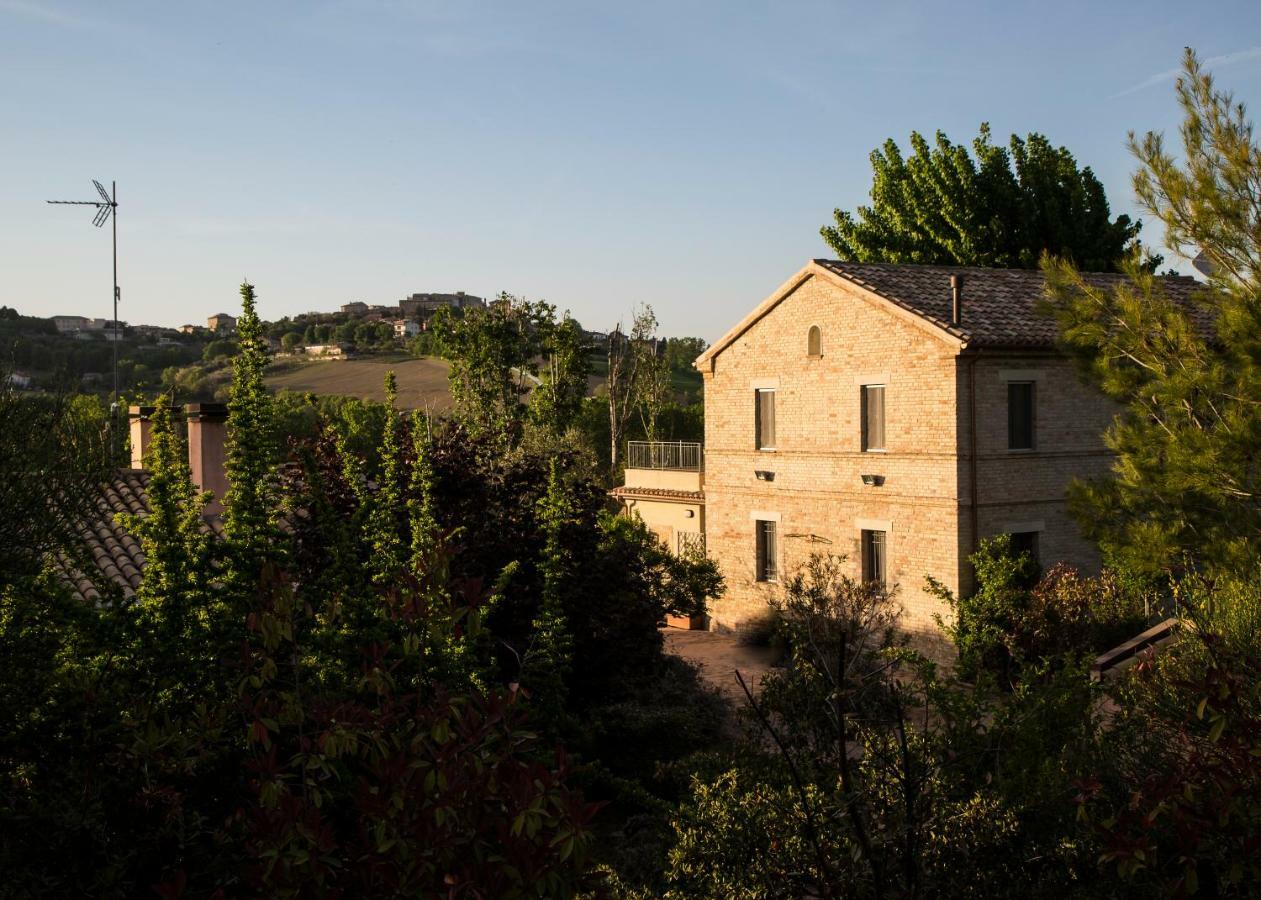 Grande Villa Storica Per Vacanze Con Giardino Privato E Piscina Ostra Zewnętrze zdjęcie
